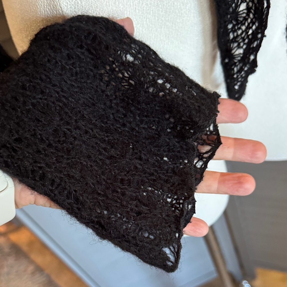 Black knit Tie-Front Cardigan/shrug w/bell sleeves - Picture 4 of 11